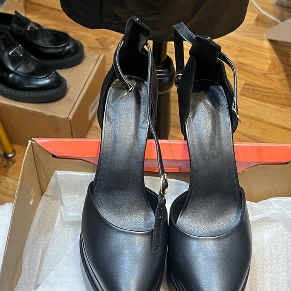 SHEIN Black Platform Sandals - Picture 4 of 6